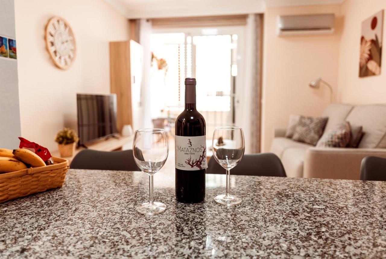 Apto Ache, Acogedor Apartamento De 66 M Con Terraza, Aire Acondicionado Y Parking Privado Gratuito Los Abrigos Exterior foto