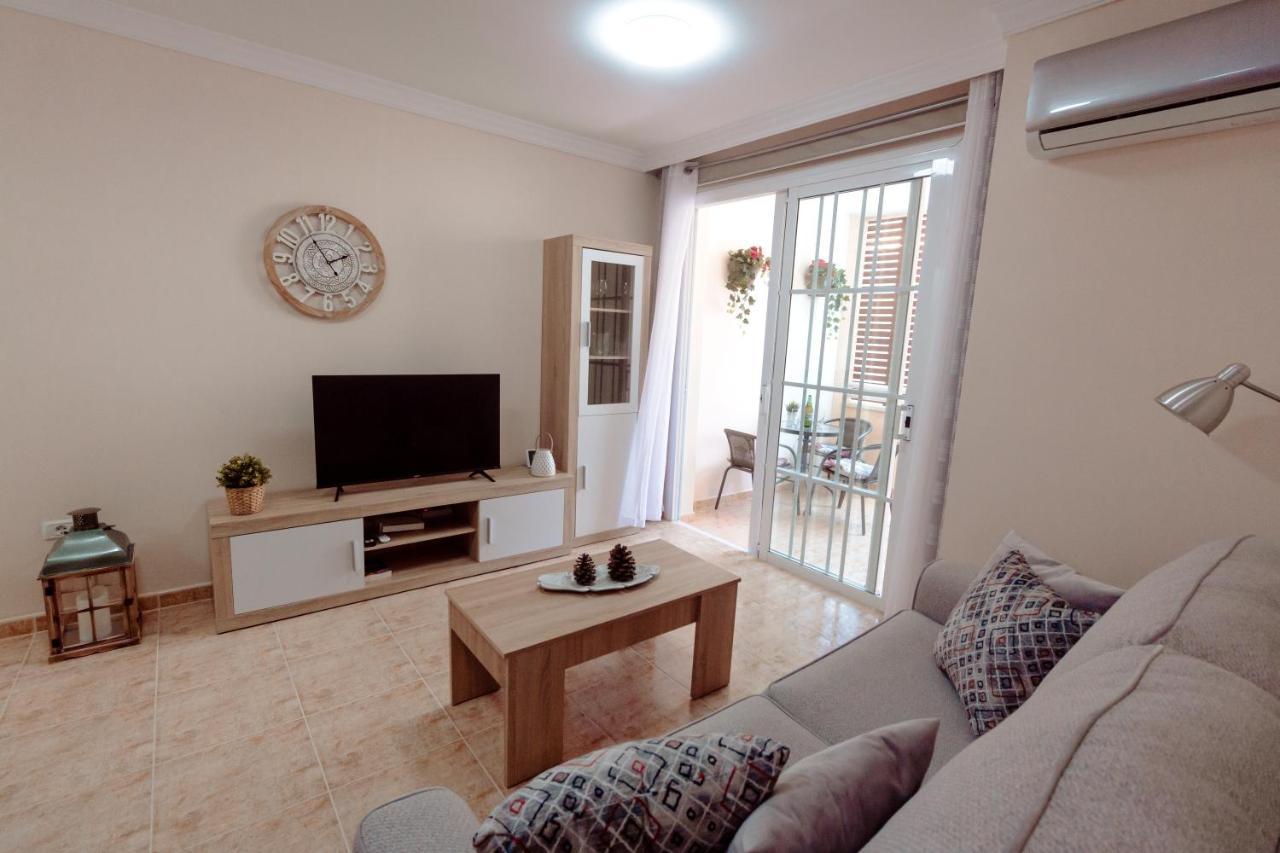 Apto Ache, Acogedor Apartamento De 66 M Con Terraza, Aire Acondicionado Y Parking Privado Gratuito Los Abrigos Exterior foto